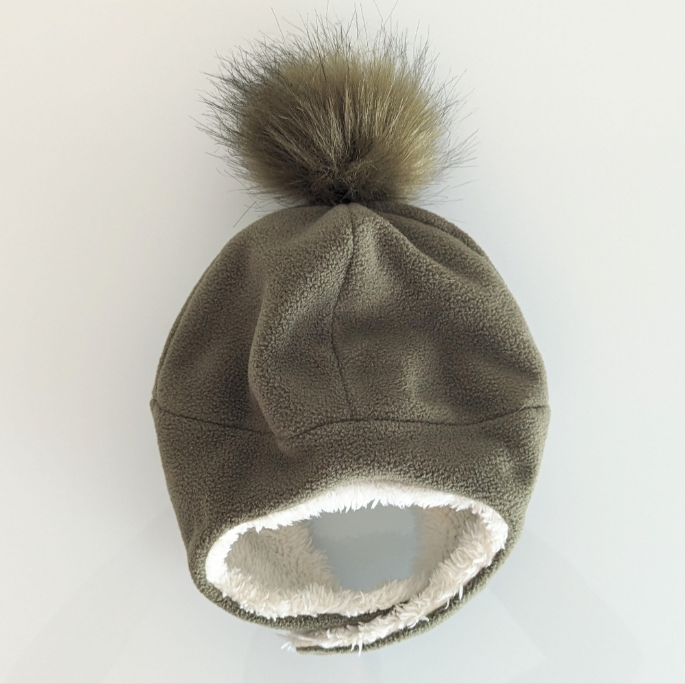 Stonz Baby Fleece Hat 6-18 Months Velcro Green Pom Pom Bobble